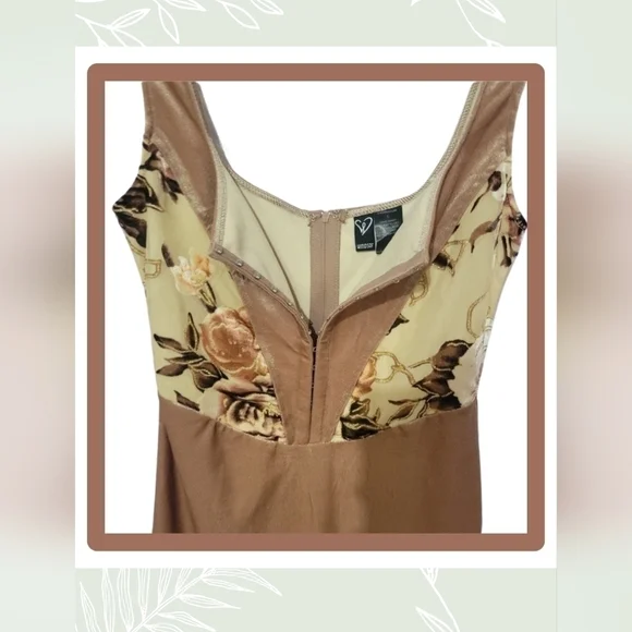 NWT Windsor Women's Floral Velvet Dress - Hook & Eye Closure, Scoop Neck, Size S - Picture 10 of 14